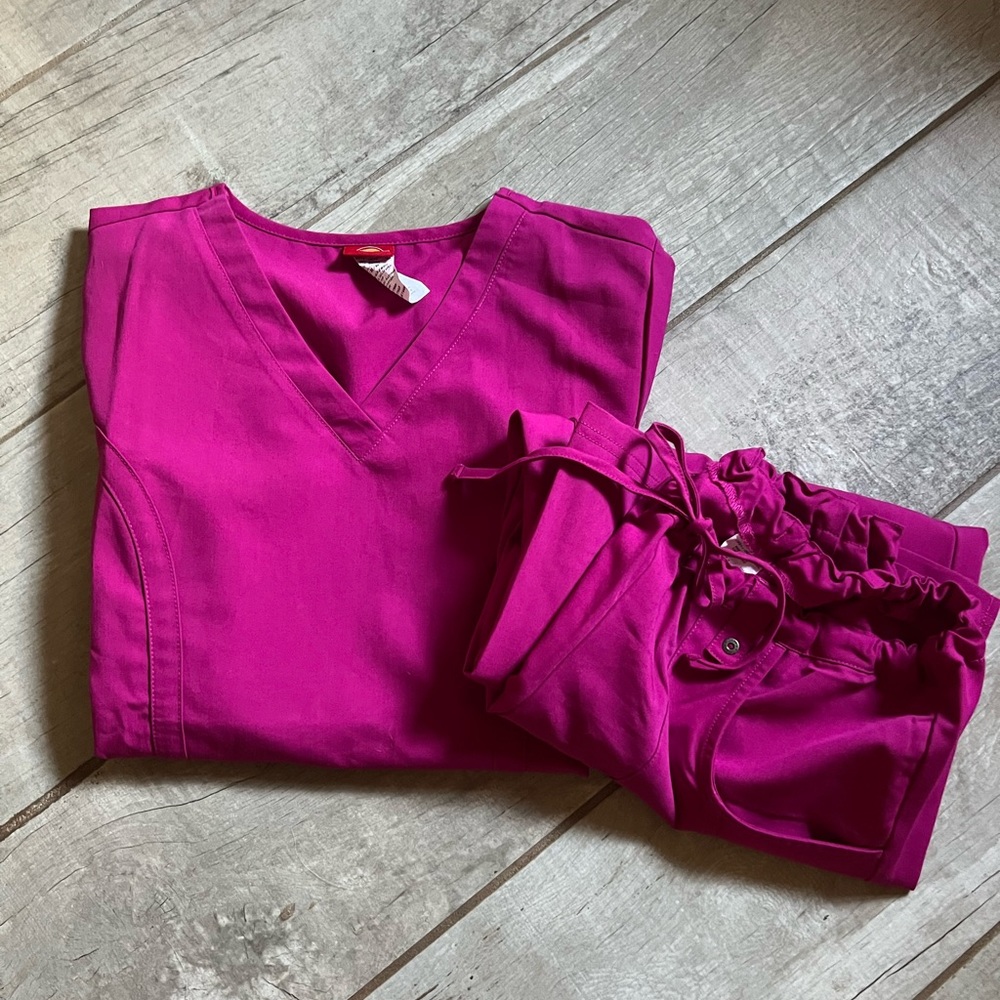 Dickies scrub set